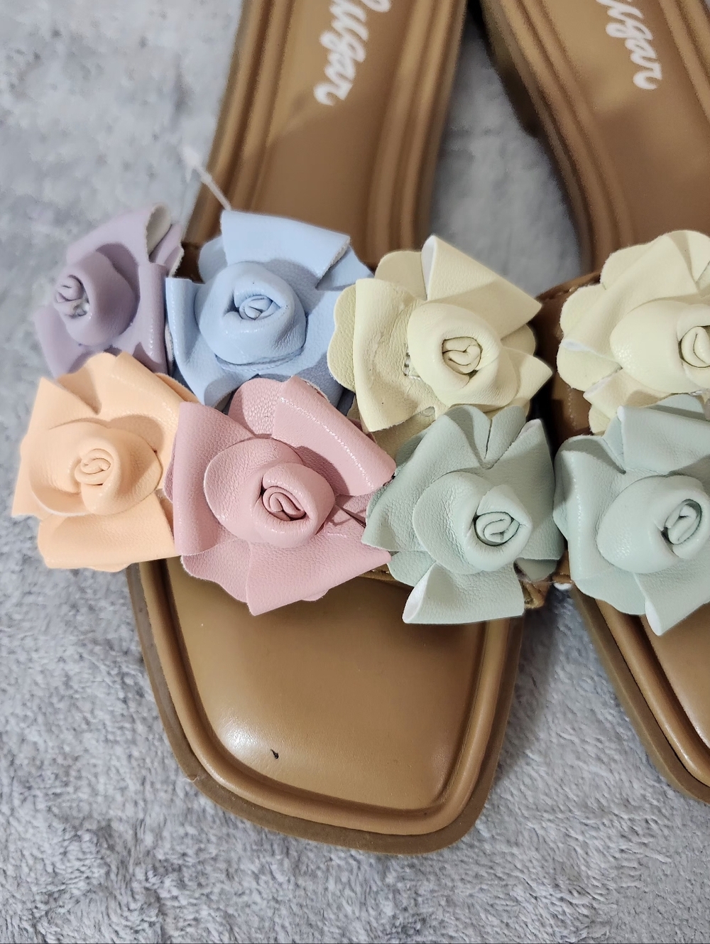 Sugar Floral Pastel Embellished Slides Size: 7 Color: Multicolor - Picture 5 of 9